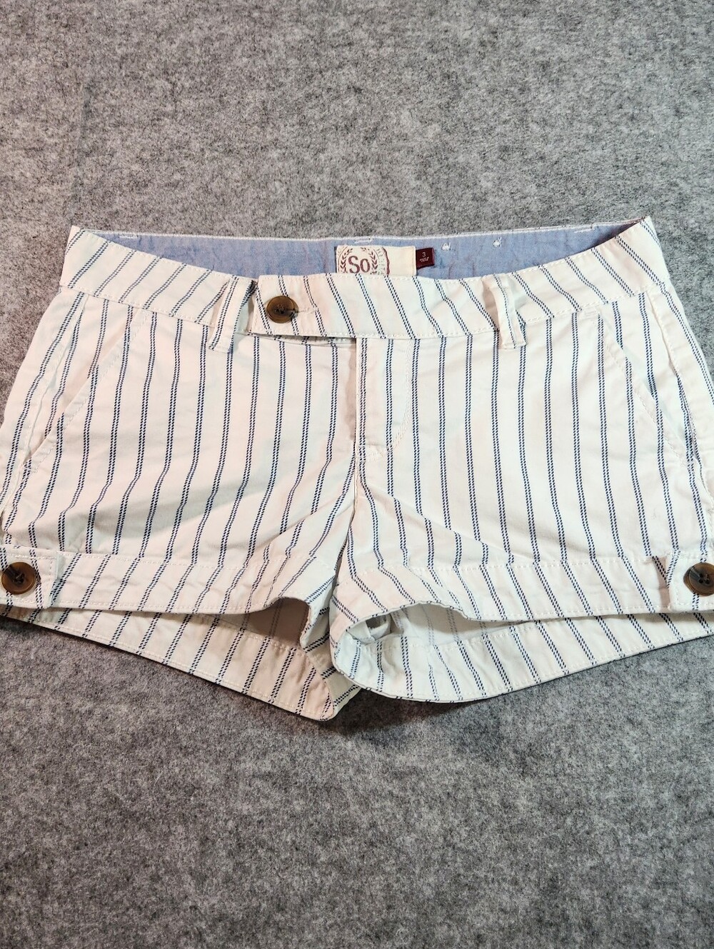 SO Y2K White Shorts with Navy Pinstripes Size 3